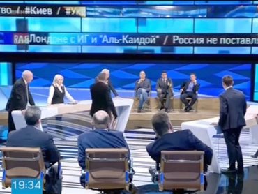 Почему на российском Первом канале постоянно обсуждают Украину и Сирию, но не проблемы России