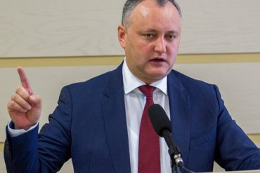 В Молдавии проведут референдум об усилении власти президента