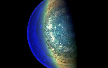 NASA показало удивительные кадры с Юпитера