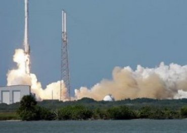 Space X запустила ракету Falcon 9 с испанским спутником