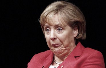 Во Франции покажут скульптуру голой Ангелы Меркель
