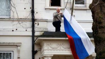 Страны Запада объявили о высылке российских дипломатов