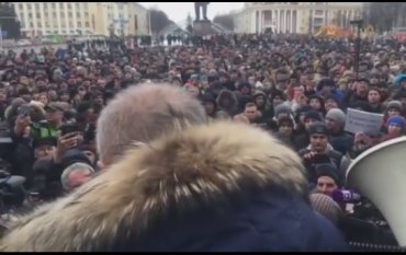 В Кемерово сотни людей вышли на акцию протеста