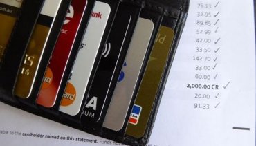 Украинцев обманывают на расчетах кредитной картой