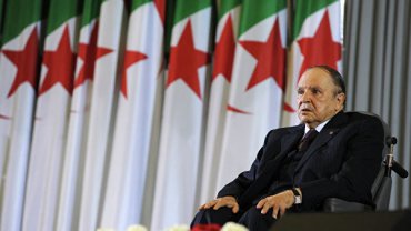 Глава Алжира 82-летний Абдельазиз Бутефлика официально выдвинул свою кандидатуру на новый президентский срок