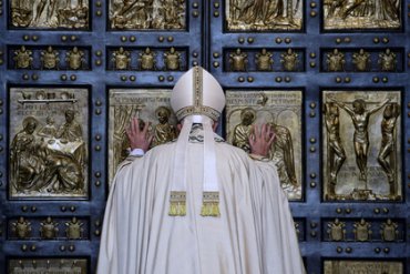 Ватикан раскроет архивы о Холокосте