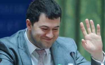 Суд по собственной инициативе уменьшил размер залога Насирову