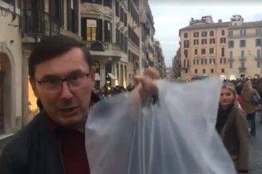 В центре Рима Луценко назвал журналиста «быдлом» и убежал