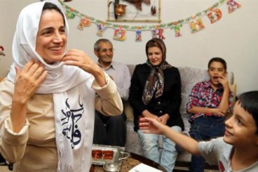 Иранке присудили 148 ударов плетью за то, что она пришла в суд без хиджаба
