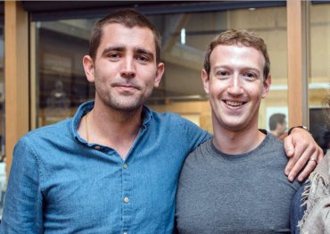 Из-за серьезного сбоя из Facebook уходят два топ-менеджера