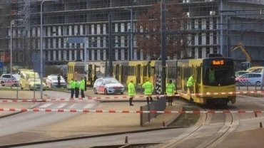 В голландском Утрехте устроили стрельбу в трамвае