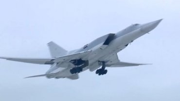 Россия перебросила в Крым бомбардировщики-ракетоносцы