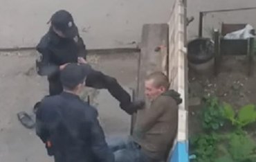 Сотрудницу полиции посадят в тюрьму за избиение пьяного мужчины (ВИДЕО)