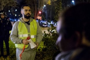Во Франции лидера «желтых жилетов» оштрафовали на 1500 евро