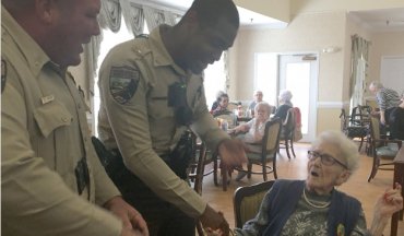 100-летняя американка захотела в честь юбилея посидеть в тюрьме