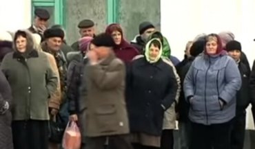 Украинцев массово отправляют в неоплачиваемые отпуска