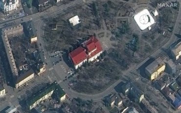 Мариупольцы выжили после удара по драмтеатру, здание выдержало удар бомбы, – Денисова