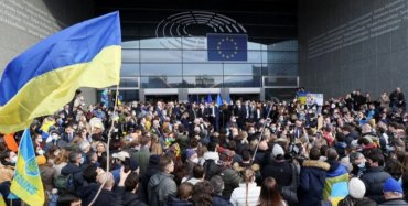Чиновникам и дипломатам из РФ и Беларуси запретили вход в здания Европарламента