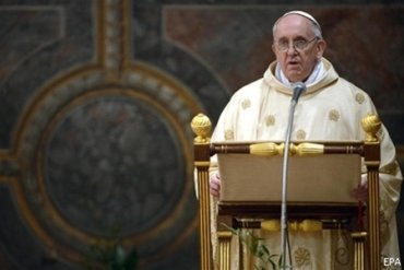 Папа Франциск обещает бороться со священниками-педофилами