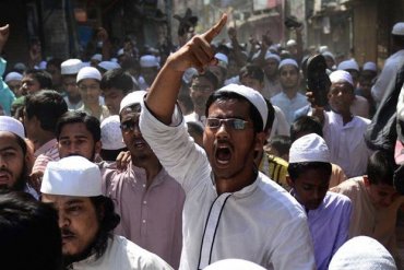 В Бангладеш исламисты требуют введения смертной казни для атеистов
