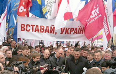 Яценюк обвинил власть в «политическом дебилизме»