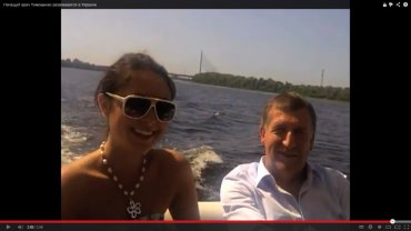 Врач Тимошенко замечен в компании черноволосой красавицы на яхте