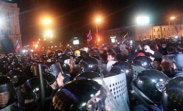 Сепаратисты в Харькове захатили ОГА, строят баррикады и ждут подкрепления из России