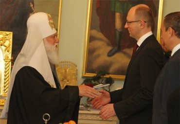 Яценюк и Патриарх Филарет обсудили проблемы государственно-церковных отношений