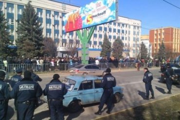 Стало известно, кто захватил здание СБУ в Луганске