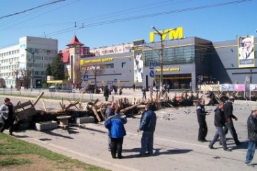 Луганские коммунисты призвали местных депутатов «выйти на баррикады»