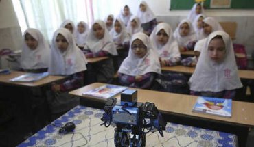 Иранский педагог сконструировал робота, обучающего детей молитвам