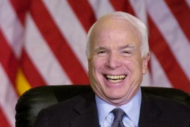 Сенатор Маккейн призвал помочь Украине оружием