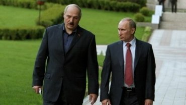 Лукашенко угрожает Путину