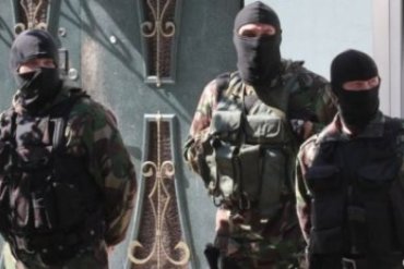 Крымское село Журавки обнесли блокпостами и проводят обыски в домах