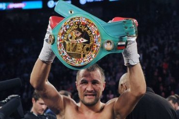 WBC назвал лучшим боксером месяца россиянина Ковалева