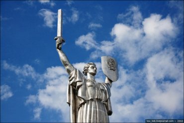 В Киевсовете обещают не сносить «Родину-мать»