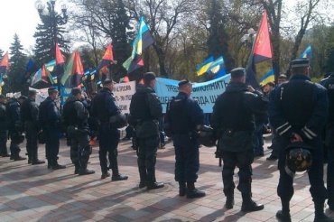 «Оппозиционный блок» ушел из Рады к митингующим шахтерам