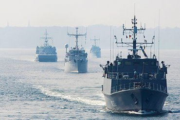 В Черное море зашли 10 военных кораблей НАТО