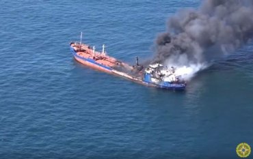 В Каспийском море на российском танкере вспыхнул пожар