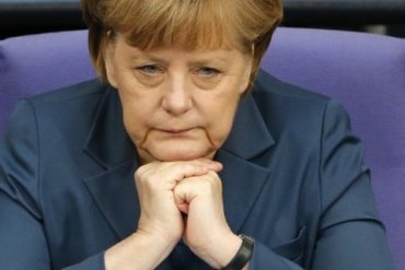 Меркель призвала ускорить подготовку выборов на Донбассе