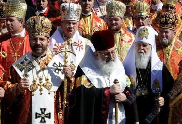 В канун Воскресения Христова главы церквей обратились к украинцам