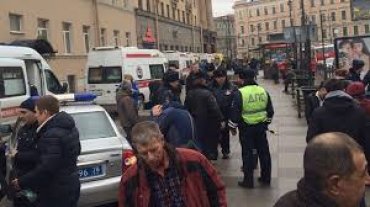 После взрыва в метро Петербурга в розыск объявлены два человека