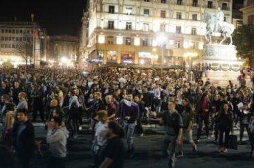 В Сербии протестуют против избрания Вучича президентом