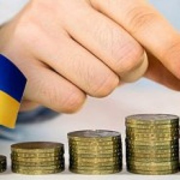Повысить пенсии и обязать всех украинцев декларировать доходы: планы власти до 2020