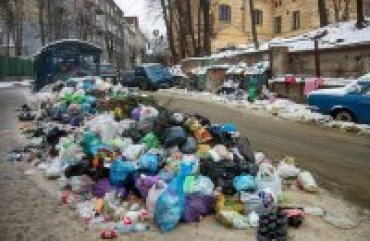 Церковные иерархи обеспокоены «мусорной блокадой» Львова