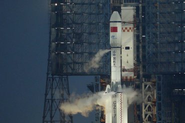 Китайцы запустили в космос первый «грузовик»