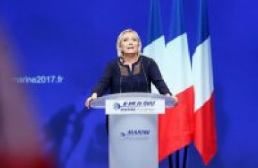 Ле Пен покинула пост лидера «Национального фронта»