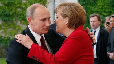 Меркель везет в Москву привет от Трампа