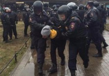 В России задержаны 200 участников акции против Путина