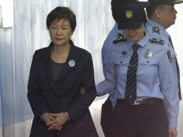 Бывшему президенту Кореи дали 24 года тюрьмы